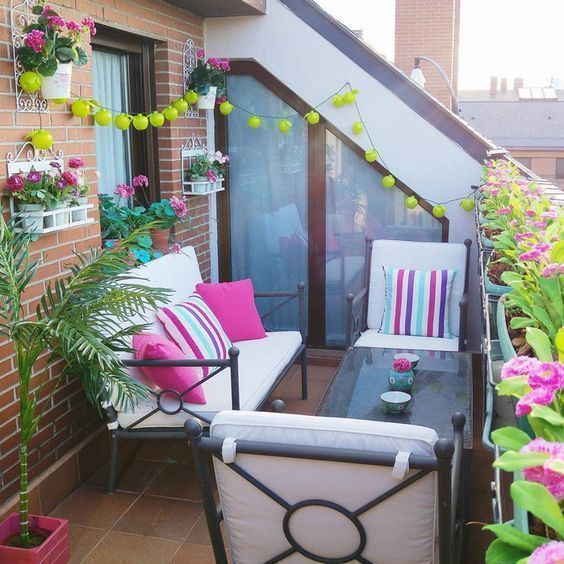 Creative small balcony design ideas for spring 51