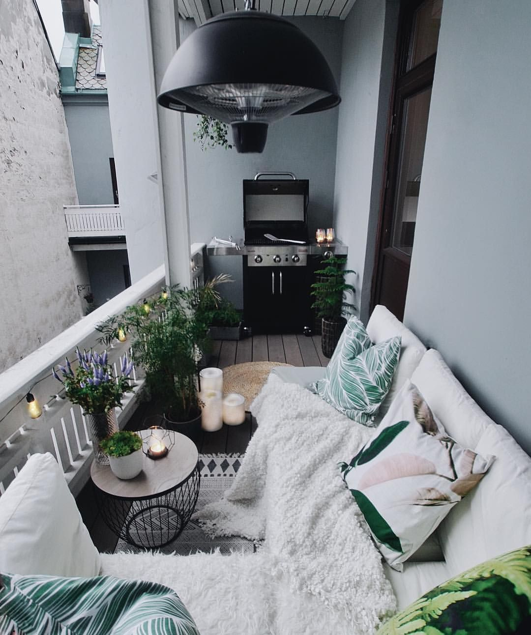 Creative small balcony design ideas for spring 56