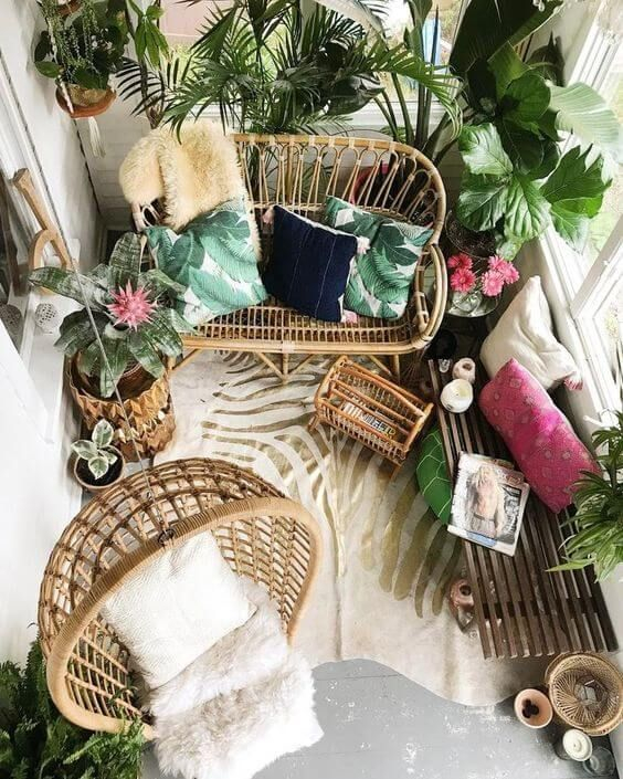 Creative small balcony design ideas for spring 57