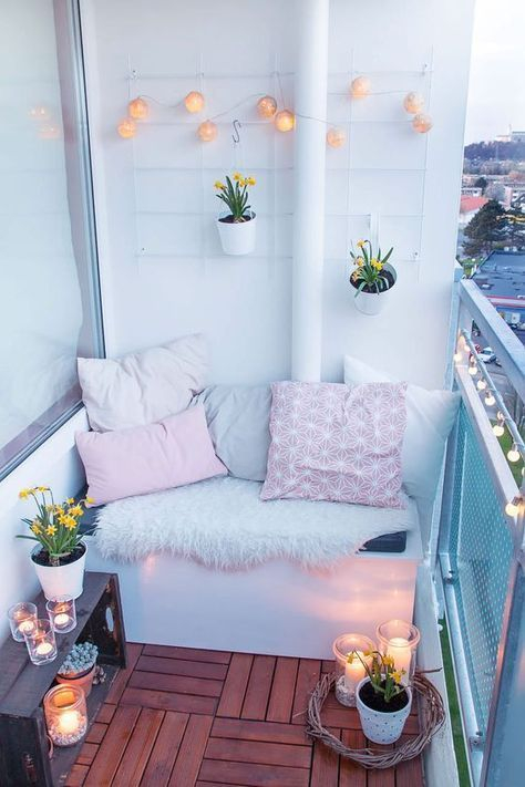 Creative small balcony design ideas for spring 60