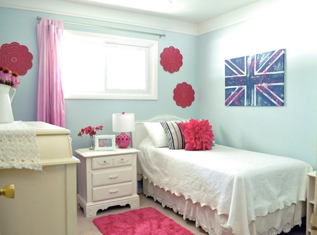 Cute girls bedroom ideas for small rooms 15
