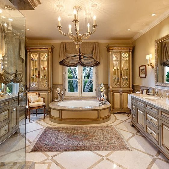 Luxury traditional bathroom design ideas for your classy room 04