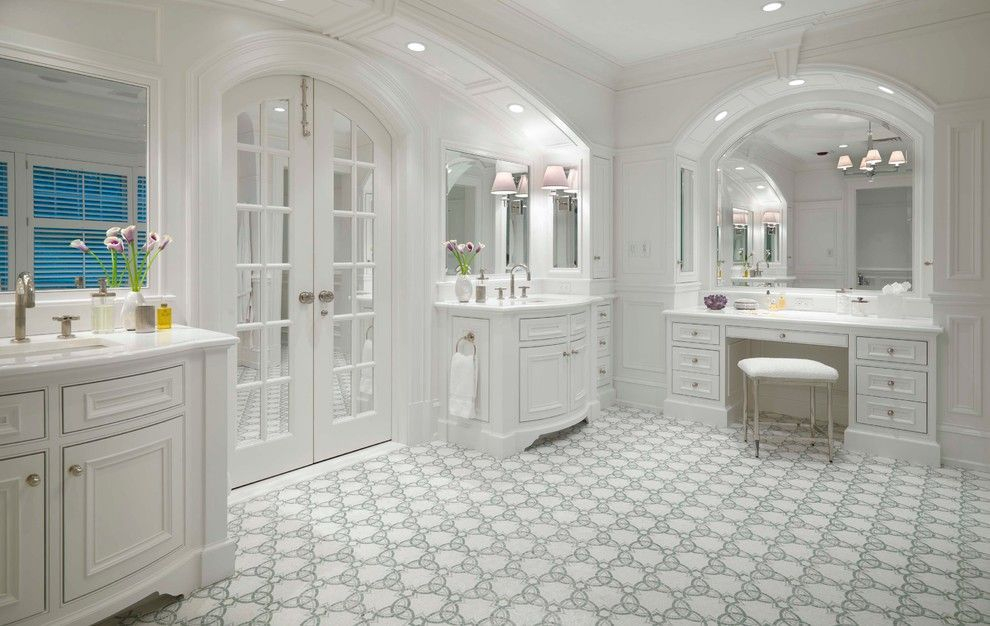 Luxury traditional bathroom design ideas for your classy room 17