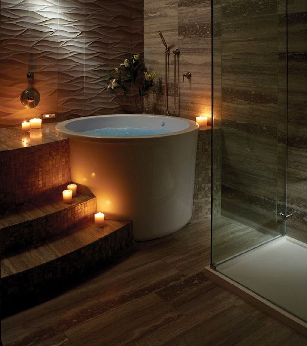 Luxury traditional bathroom design ideas for your classy room 37