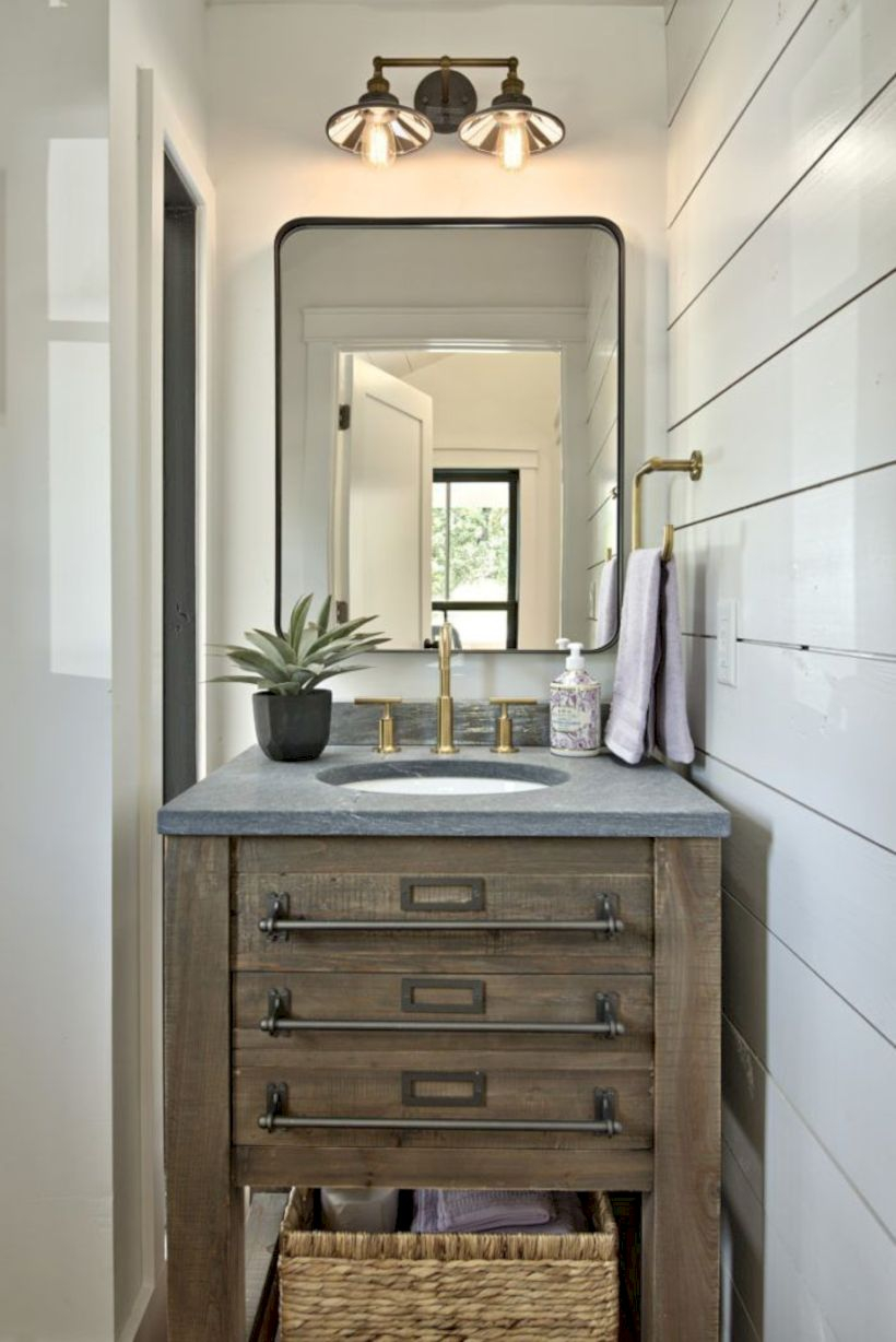 Rustic farmhouse bathroom ideas with shower 106