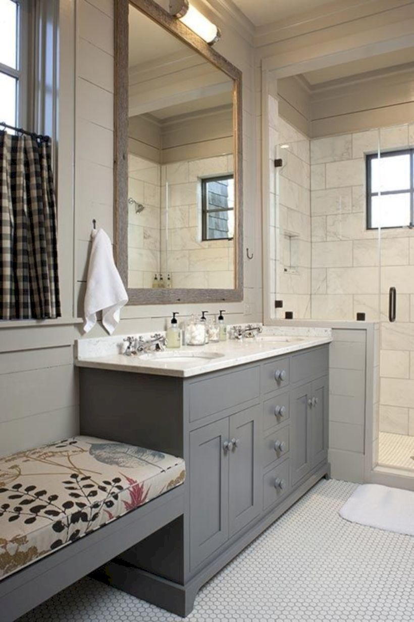 Rustic farmhouse bathroom ideas with shower 45