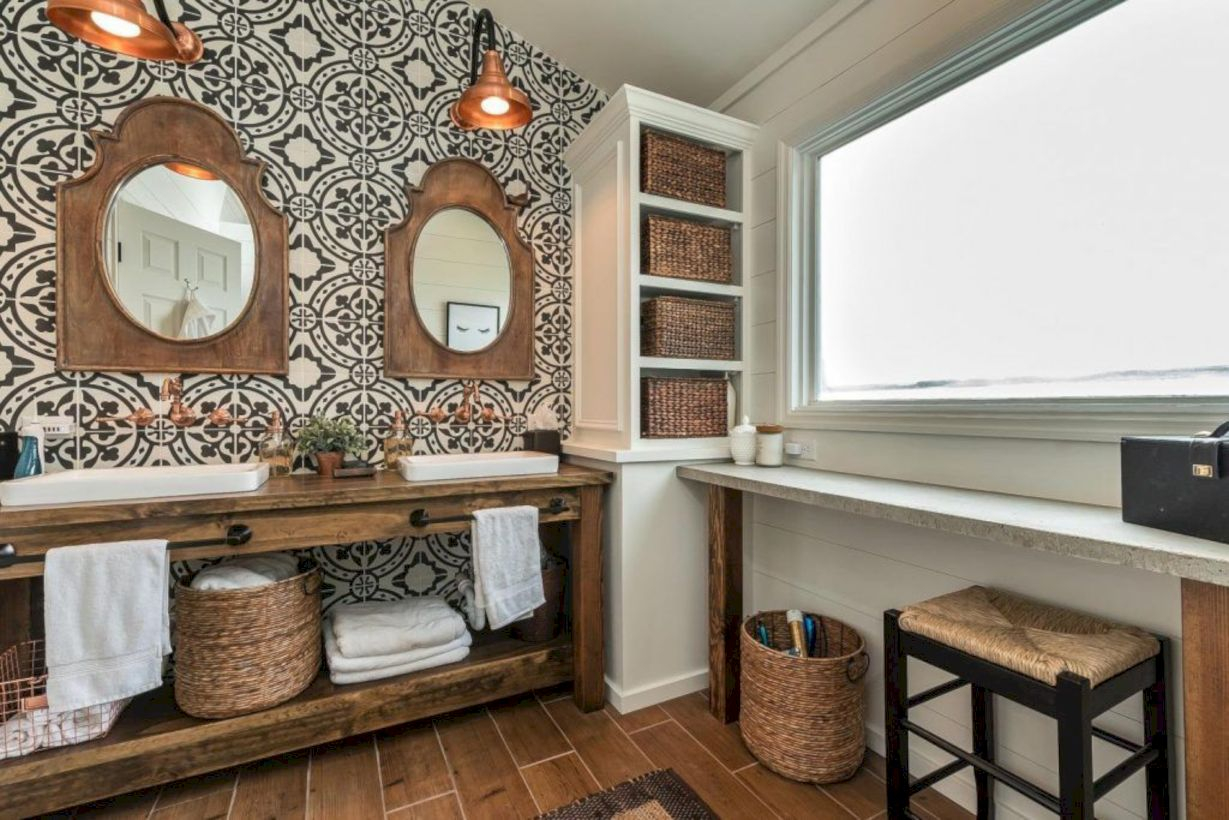 Rustic farmhouse bathroom ideas with shower 52