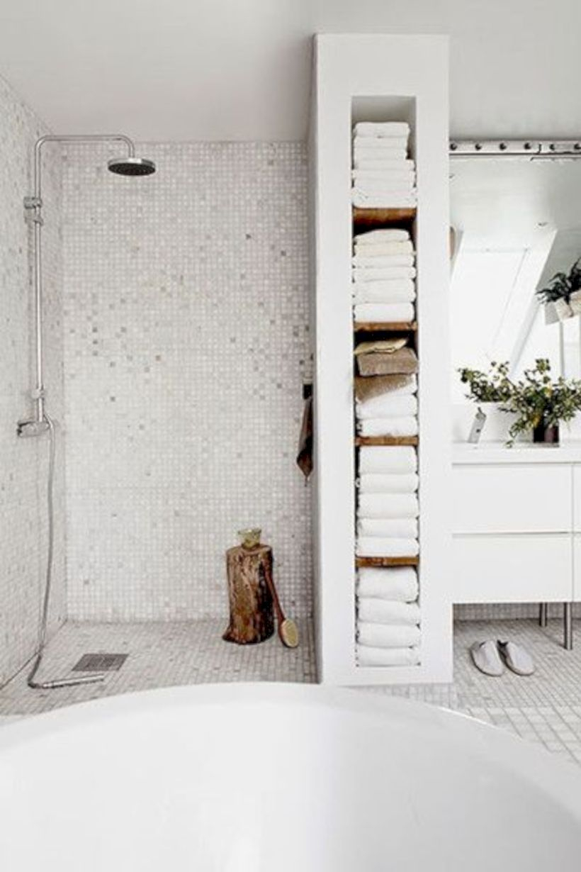Rustic farmhouse bathroom ideas with shower 65