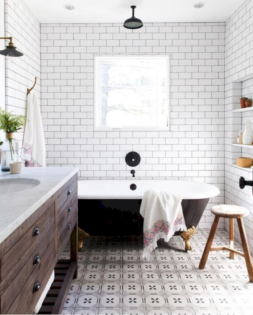 Rustic farmhouse bathroom ideas with shower 66