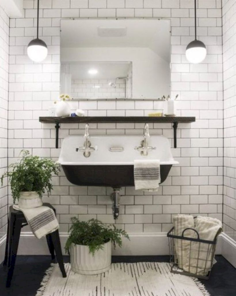 Rustic farmhouse bathroom ideas with shower 71