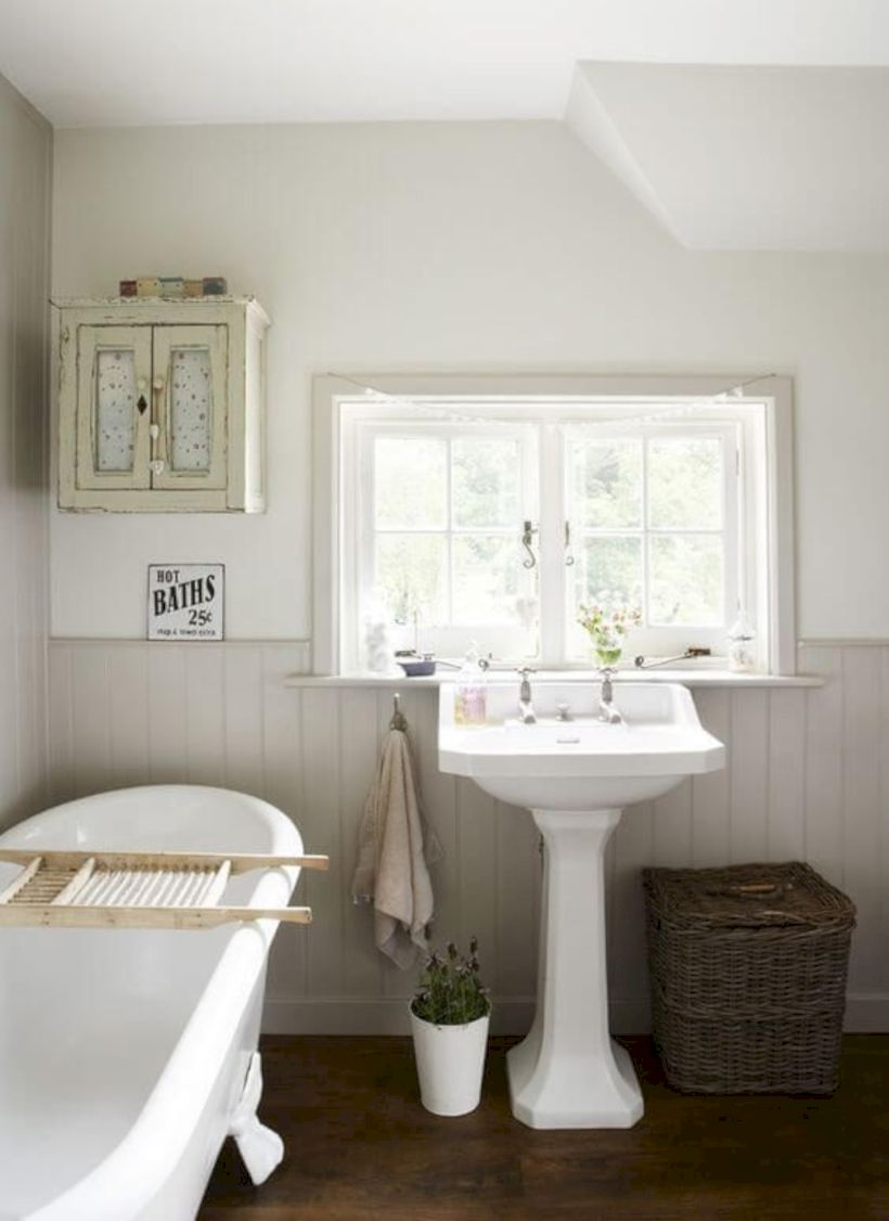 Rustic farmhouse bathroom ideas with shower 87