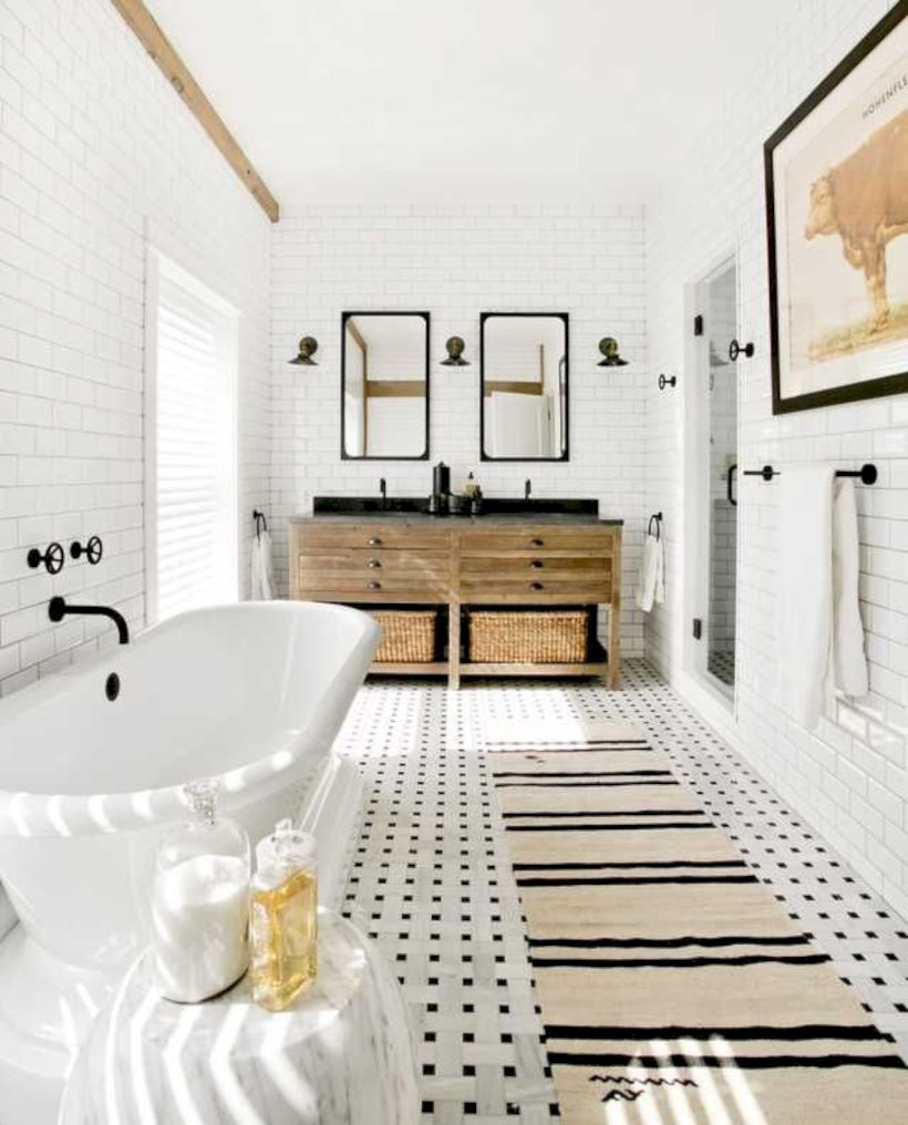 Rustic farmhouse bathroom ideas with shower 90