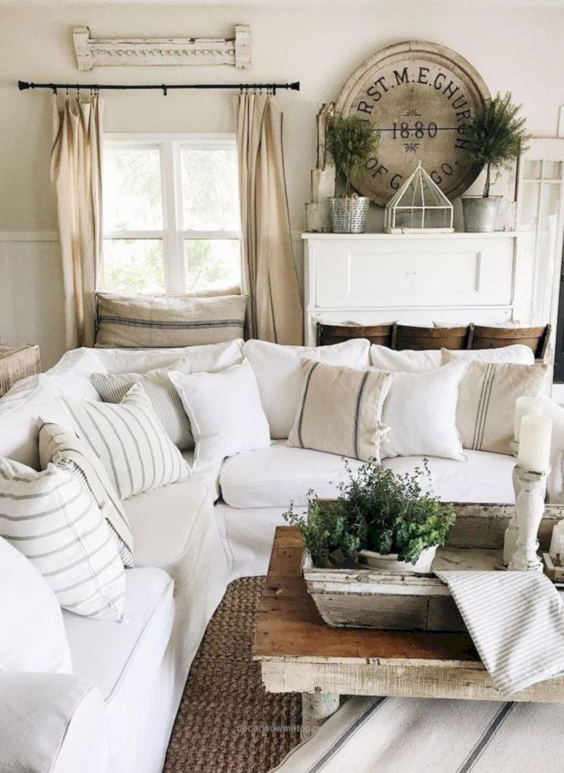 Rustic modern farmhouse living room decor ideas 52