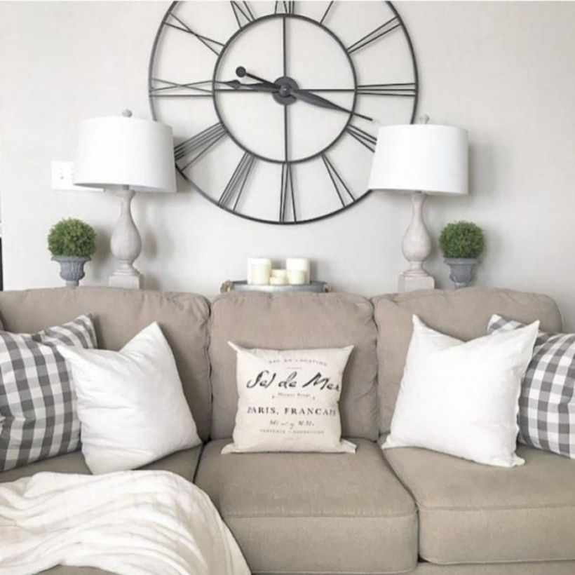 Rustic modern farmhouse living room decor ideas 53