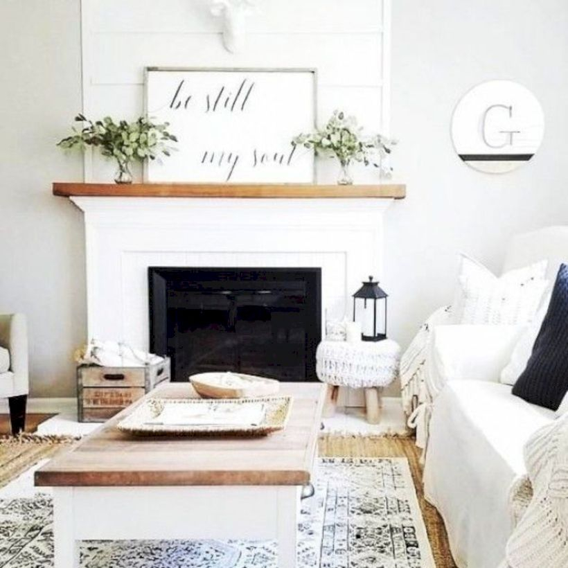Rustic modern farmhouse living room decor ideas 55