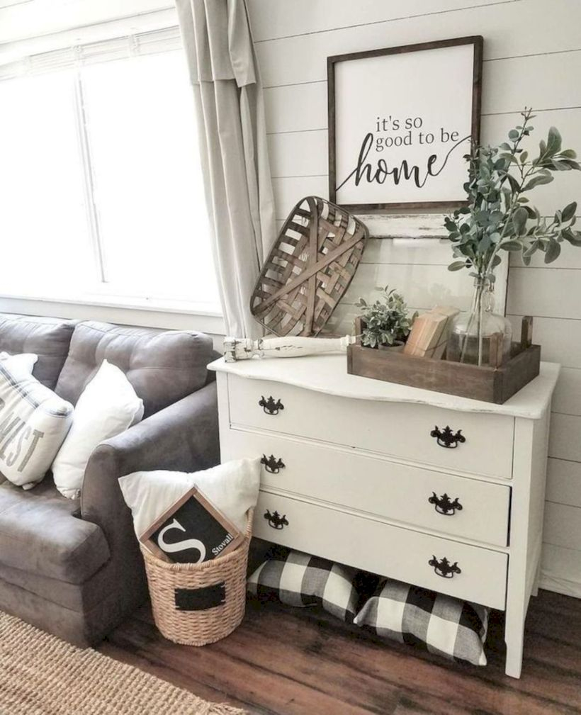 Rustic modern farmhouse living room decor ideas 84