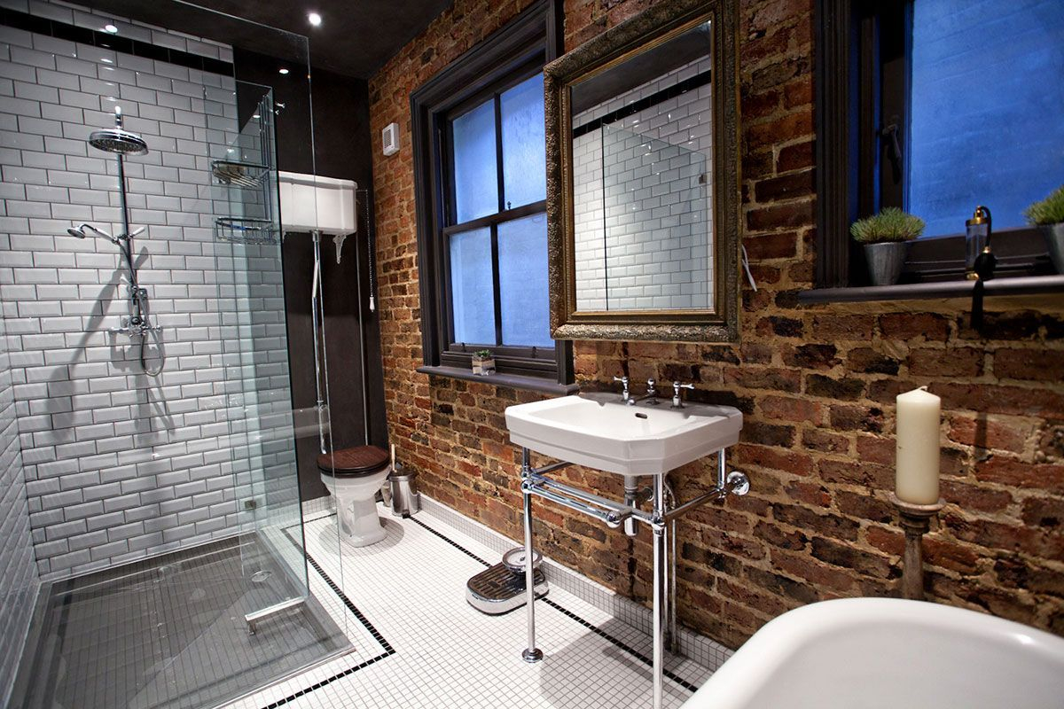Unique attic bathroom design ideas for your private haven 06