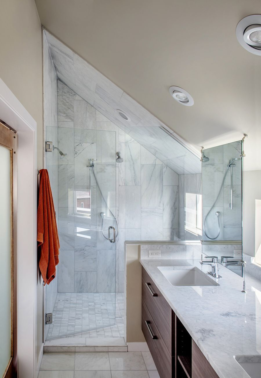 Unique attic bathroom design ideas for your private haven 15
