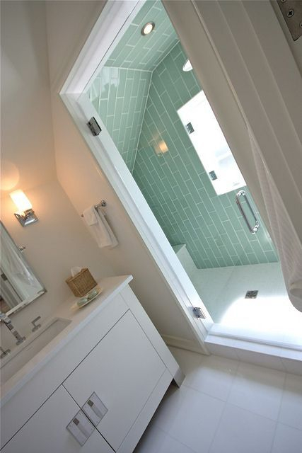 Unique attic bathroom design ideas for your private haven 17
