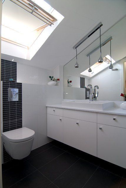 Unique attic bathroom design ideas for your private haven 44