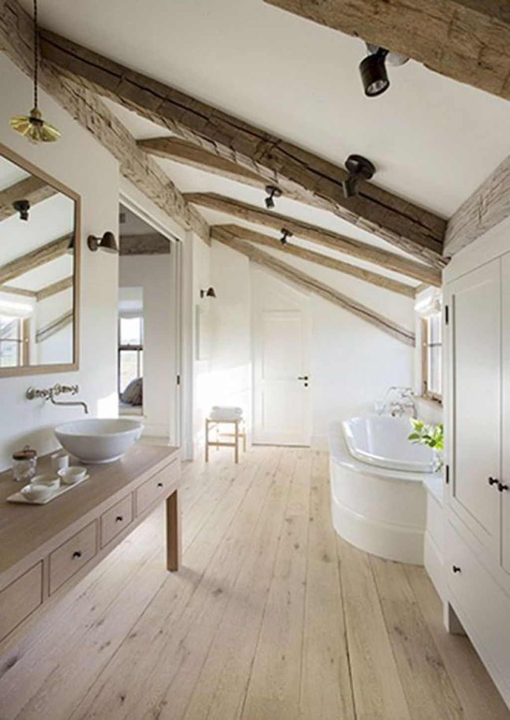 Unique attic bathroom design ideas for your private haven 51