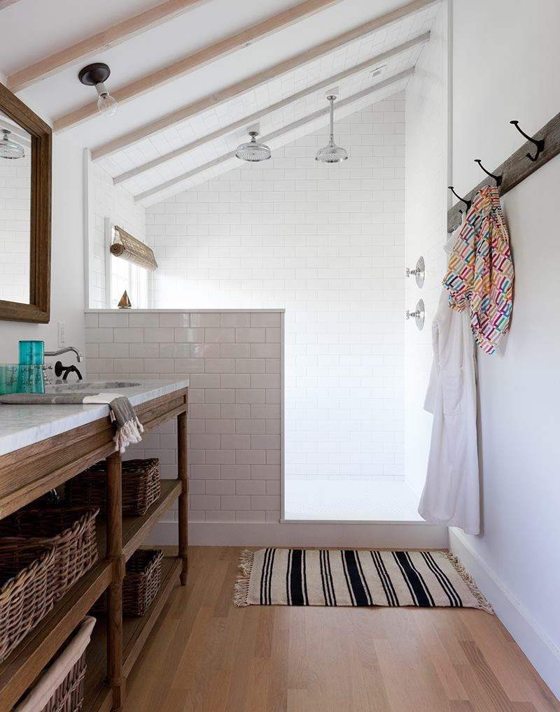 Unique attic bathroom design ideas for your private haven 54