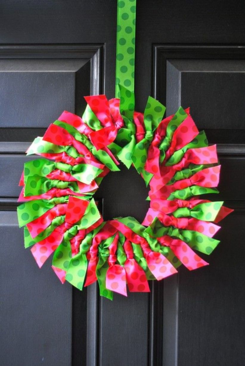 Beautiful decor ideas to hang on your door that aren't wreaths 03