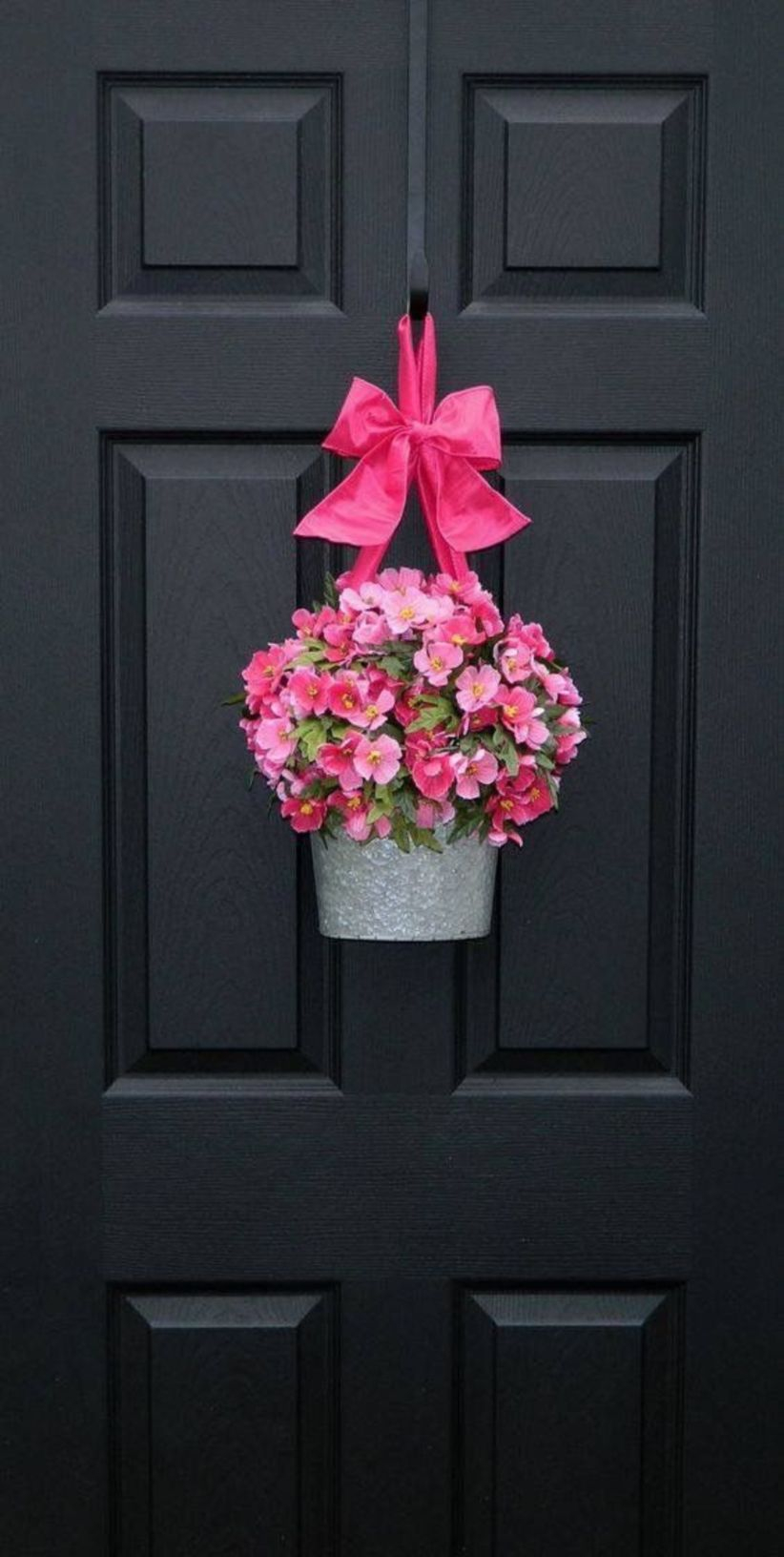 Beautiful decor ideas to hang on your door that aren't wreaths 15