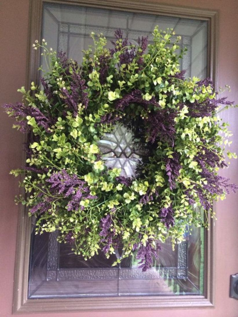 Beautiful decor ideas to hang on your door that aren't wreaths 23