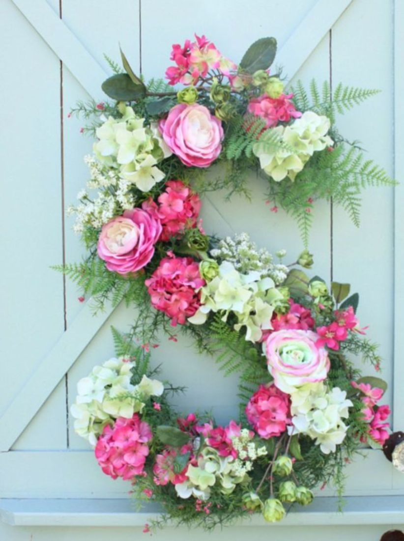 Beautiful decor ideas to hang on your door that aren't wreaths 29