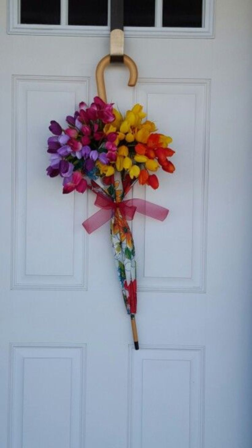 Beautiful decor ideas to hang on your door that aren't wreaths 31