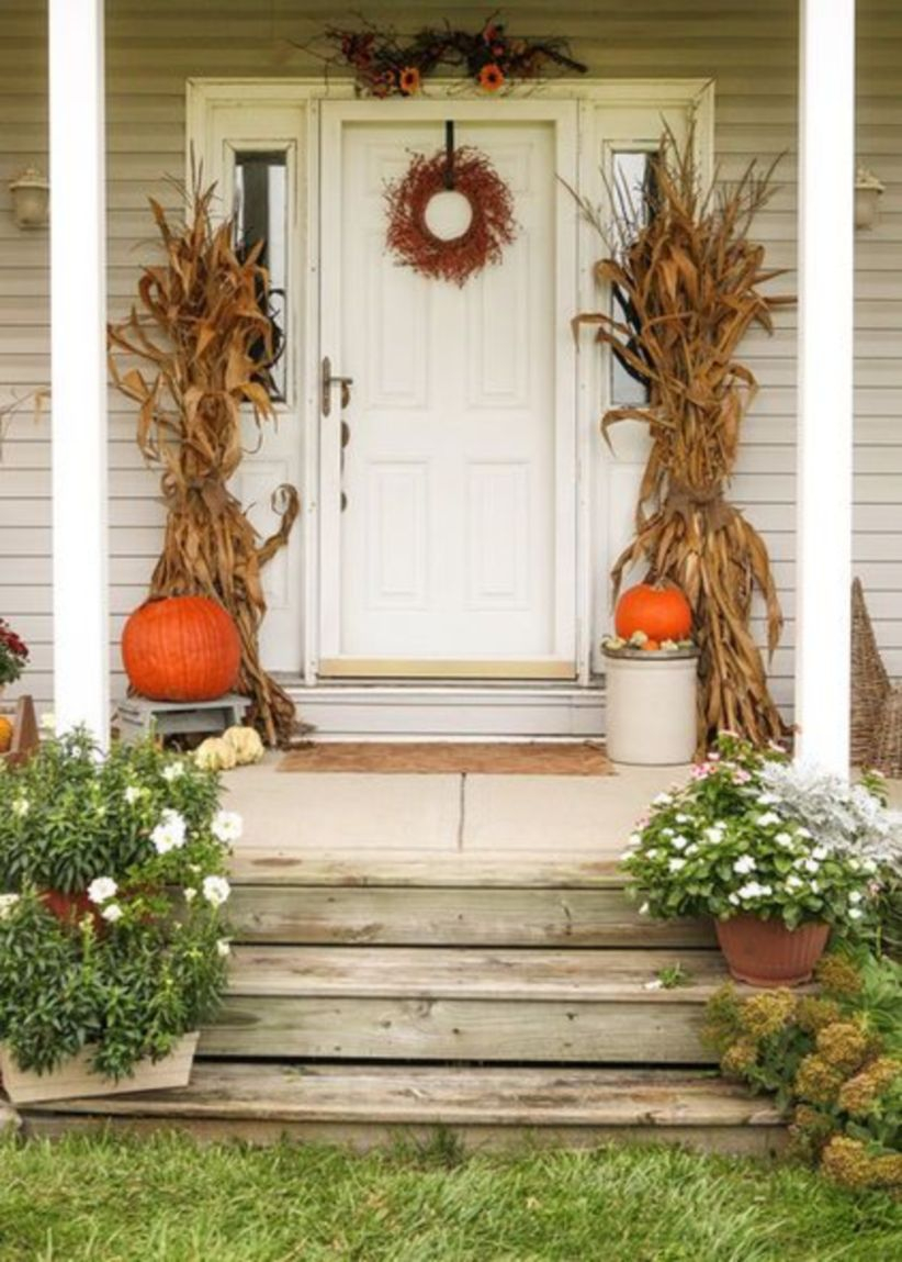 Beautiful decor ideas to hang on your door that aren't wreaths 34