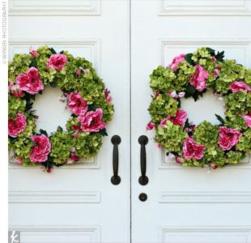 Beautiful decor ideas to hang on your door that aren't wreaths 40
