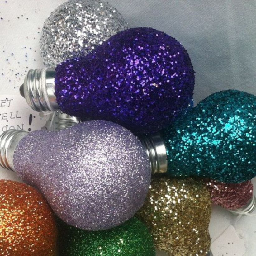 Bright ideas to recycle old light blubs 16
