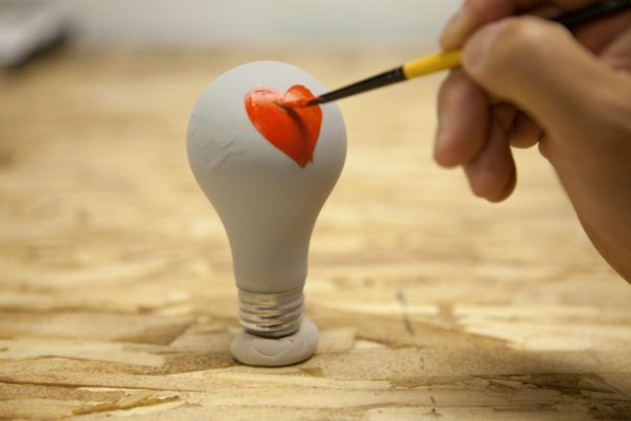 Bright ideas to recycle old light blubs 19