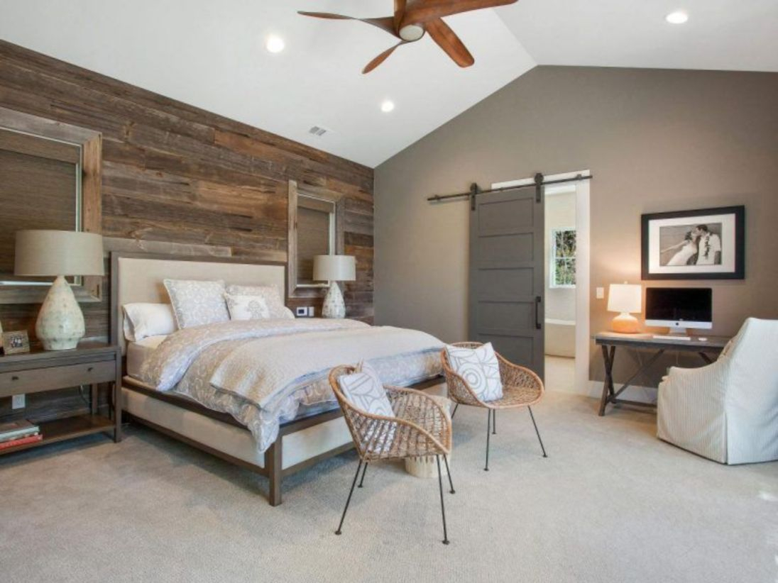 53 Cozy Farmhouse Master Bedroom Decorating Ideas - Matchness.com