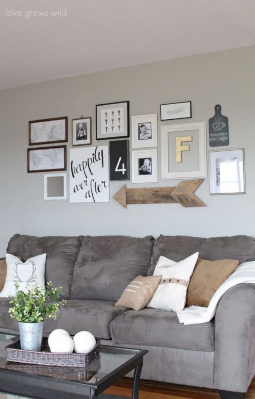 Adorable and cozy neutral living room design ideas 31