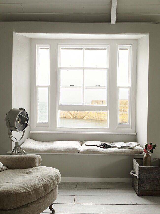 Bay window ideas that blend well with modern interior design 41