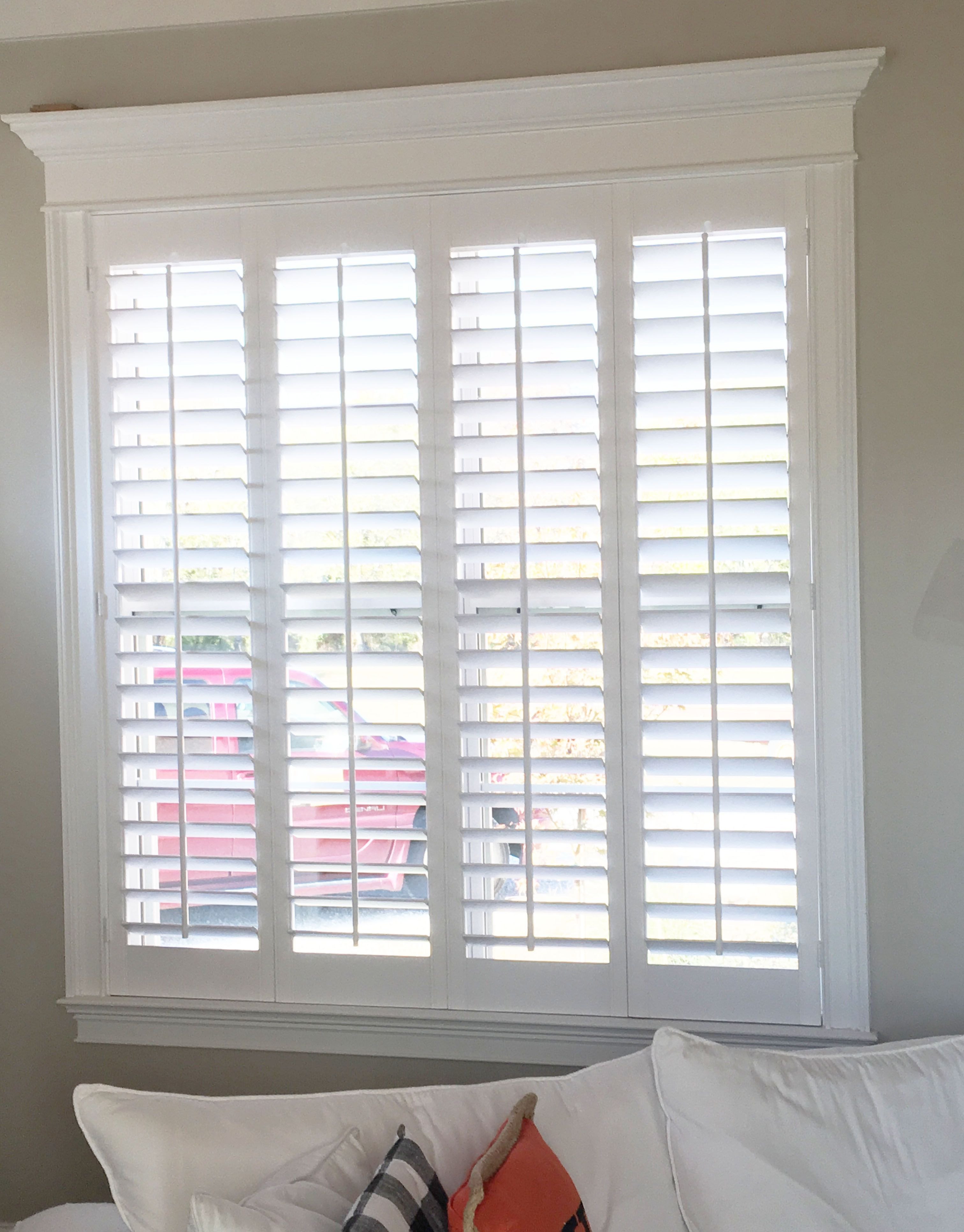 Simple and elegant plantation shutters that perfect for every style 09
