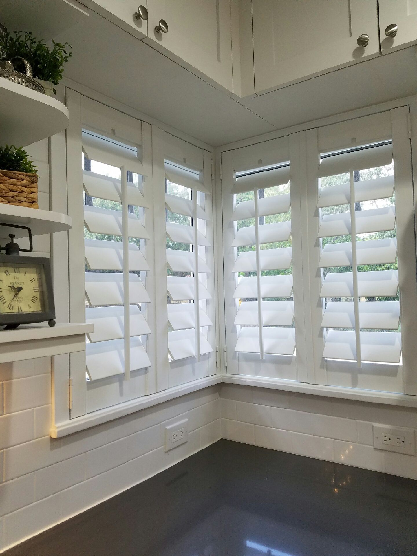 Simple and elegant plantation shutters that perfect for every style 24