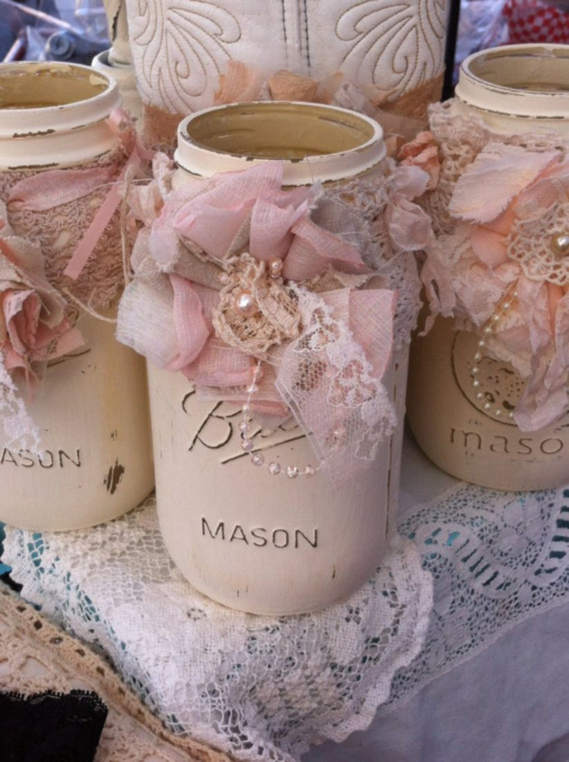 Cheerful ways to use mason jars this spring 01