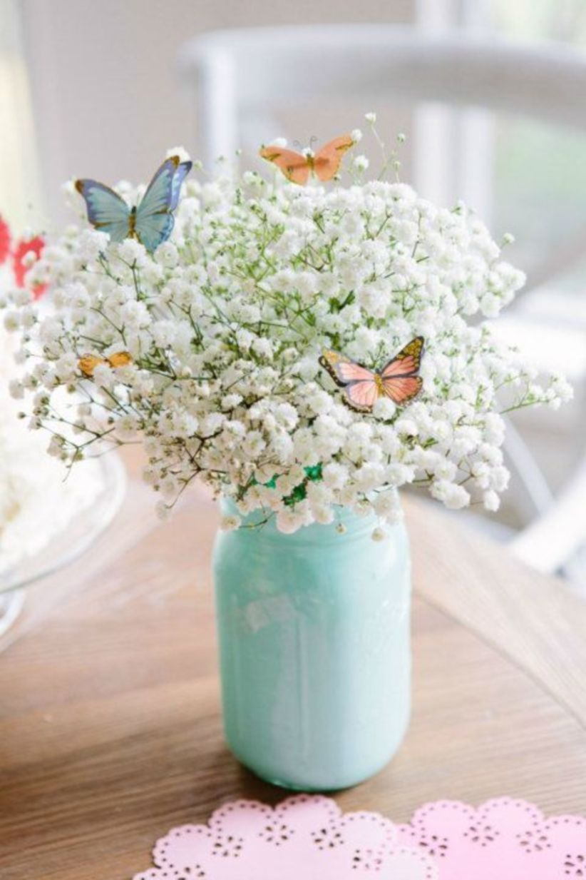 Cheerful ways to use mason jars this spring 18