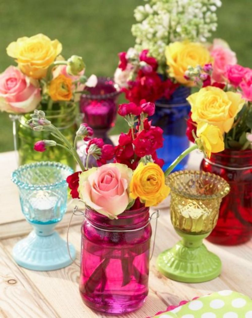 Cheerful ways to use mason jars this spring 19