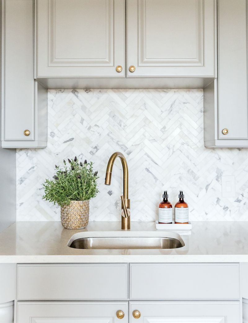 Modern herringbone pattern to give unique elements to your kitchen 20