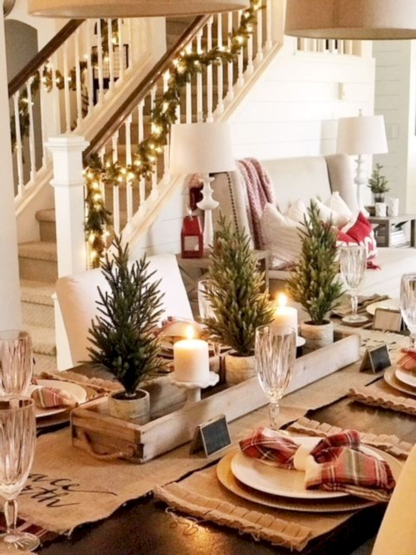 Adorable farmhouse christmas decor ideas 06
