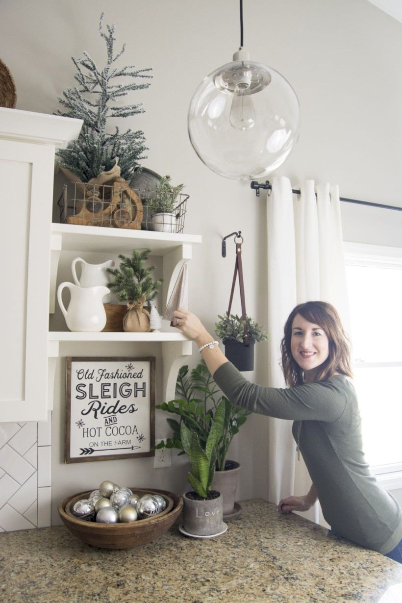 Adorable farmhouse christmas decor ideas 09