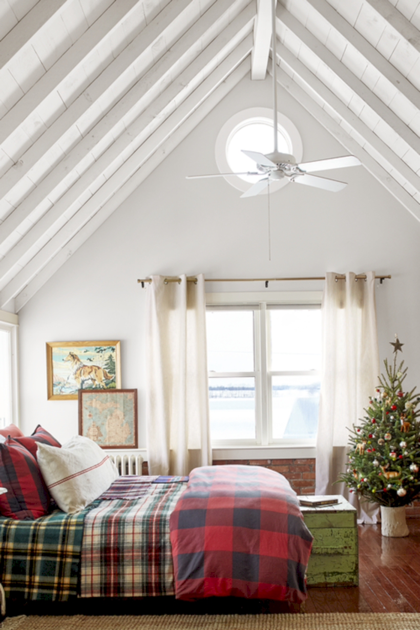 Adorable farmhouse christmas decor ideas 10