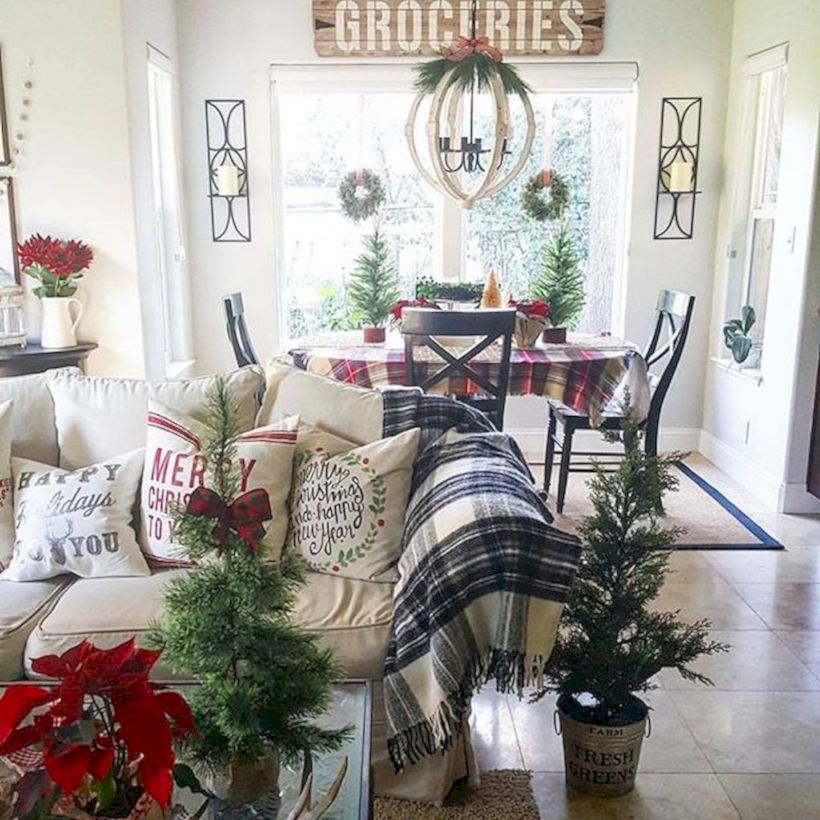 Adorable farmhouse christmas decor ideas 18