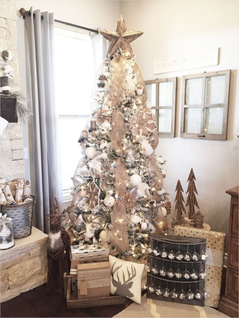 Adorable farmhouse christmas decor ideas 26