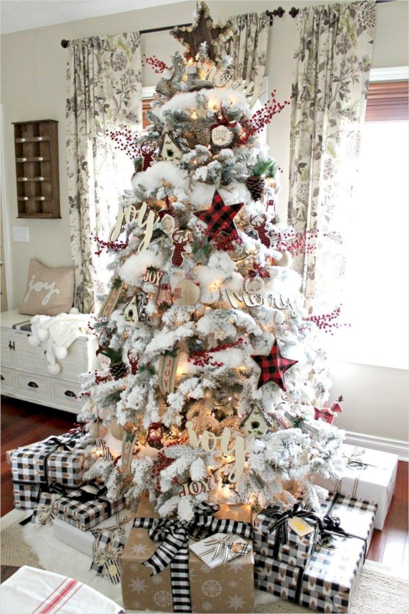 Adorable farmhouse christmas decor ideas 48